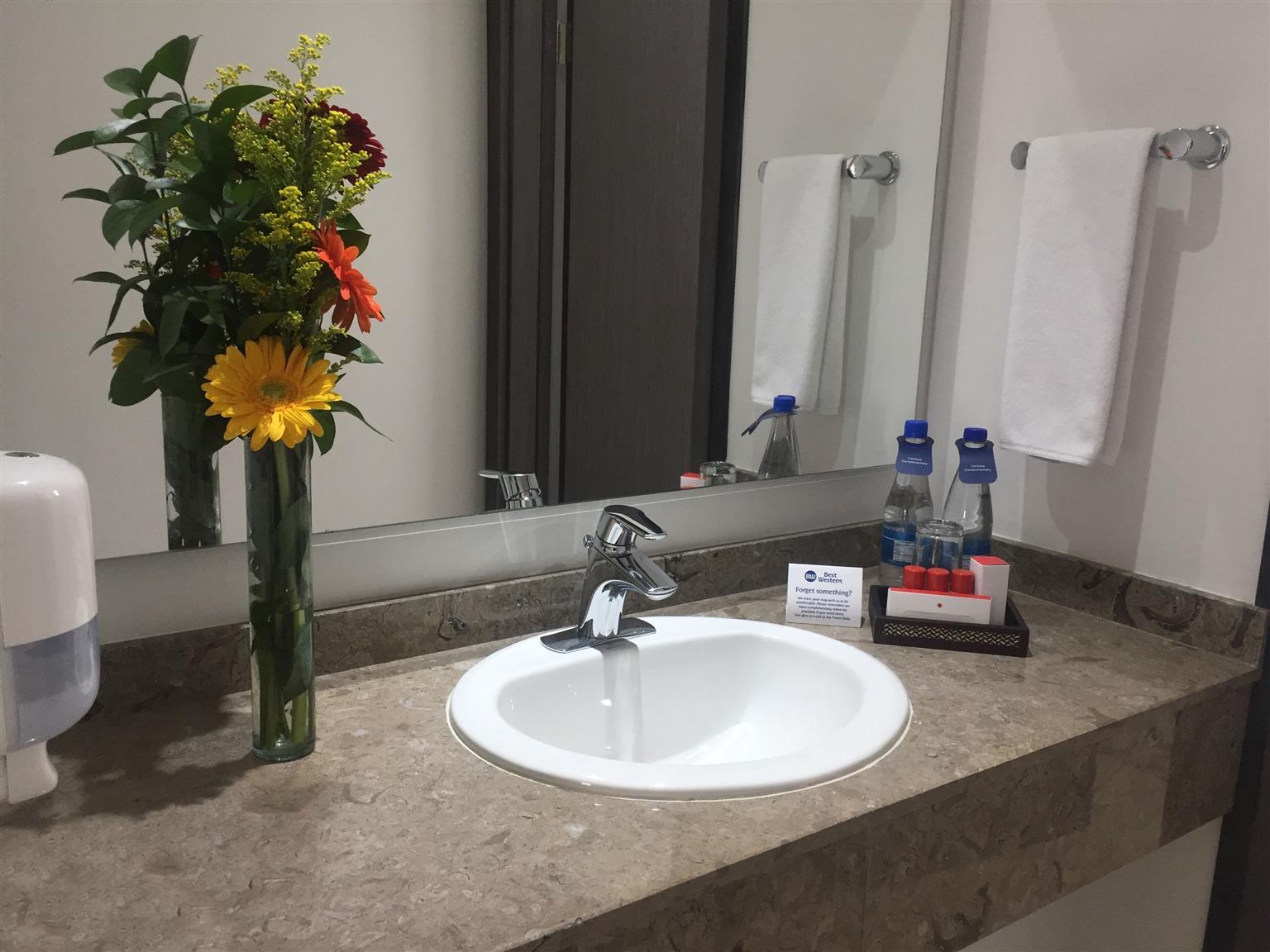 Best Western Calleja Suites Богота Екстериор снимка